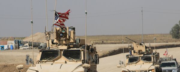 ABD askeri konvoyları, Suriye'den çıkıp Irak'a geçerken - Sputnik Türkiye