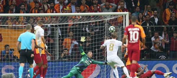 Galatasaray, UEFA Şampiyonlar Ligi A Grubu 3. hafta maçında İspanya temsilcisi Real Madrid ile Türk Telekom Stadı'nda karşılaştı.  - Sputnik Türkiye