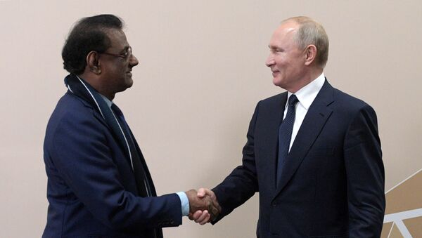 Rusya Devlet Başkanı Putin, Mauritius Devlet Başkanı vekili Barlen Vyapoory - Sputnik Türkiye