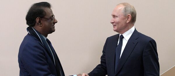 Rusya Devlet Başkanı Putin, Mauritius Devlet Başkanı vekili Barlen Vyapoory - Sputnik Türkiye