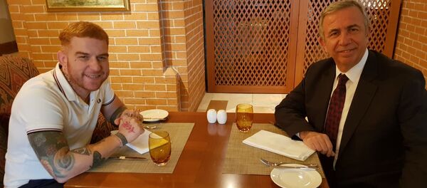 Gökhan Özoğuz - Mansur Yavaş - Sputnik Türkiye