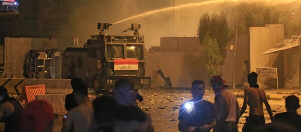 Irak'ta güvenlik güçlerinden protestoculara müdahale - Sputnik Türkiye