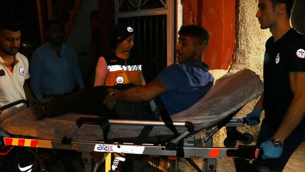 Adana'da iki kişiyi silahla yaraladıktan sonra kaçmaya çalışan şüpheli, bir evin damından düştü - Sputnik Türkiye