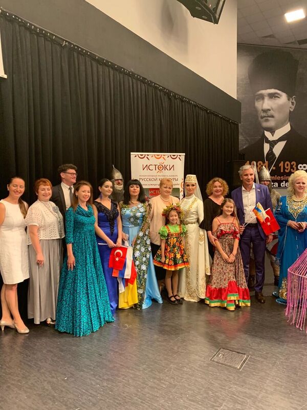 İstoki 2. Uluslararası Rus-Türk Dostluğu Festivali'nin kapanış konseri Antalya'da coşkuyla yapıldı - Sputnik Türkiye