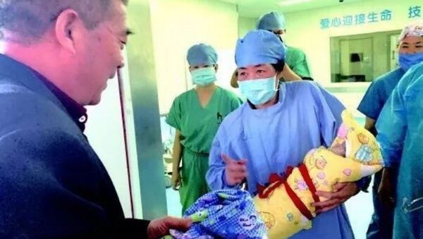 Çin'de 67 yaşındaki kadın doğum yaptı - Sputnik Türkiye