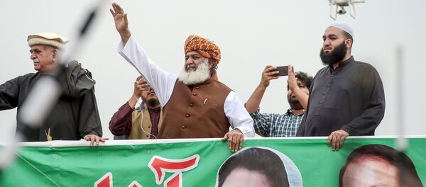 İslam Ulema Camiası-Fazl (JUI-F) lideri Mevlana Fazlurrahman İslam Ulema Camiası-Fazl (JUI-F) lideri Mevlana Fazlurrahman - Sputnik Türkiye