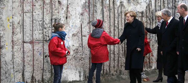 Angela Merkel-Berlin Duvarı - Sputnik Türkiye