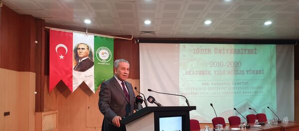 Bülent Arınç - Sputnik Türkiye