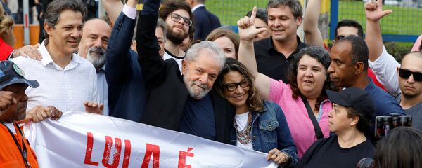 Eski Brezilya Devlet Başkanı Luiz Inacio Lula Da Silva, tahliye edilmesinin ardından konuştu - Sputnik Türkiye