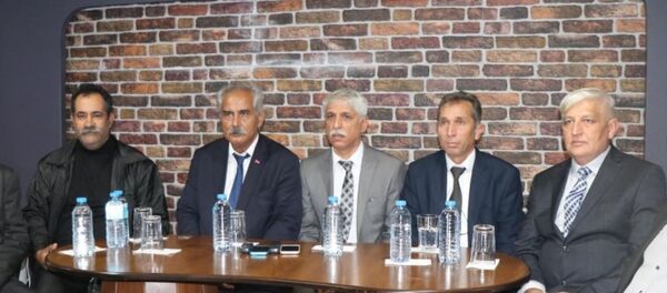 Türkiye'de dernek çatıları altında yaptıkları çalışmalarıyla seslerini duyurmak isteyen Romanlar, 'Güzel Parti' adında siyasi parti kurma kararı aldı. - Sputnik Türkiye