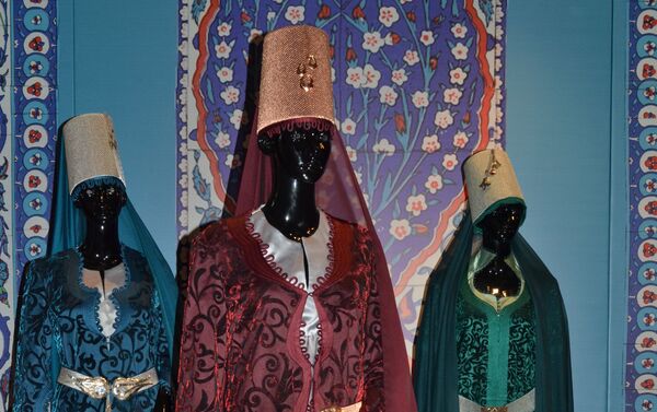 St.Petersburg Kültür Forumu kapsamında ‘Çağdaş tasarımcıların gözünden Osmanlı kıyafetleri’ sergisi düzenlenecek. - Sputnik Türkiye
