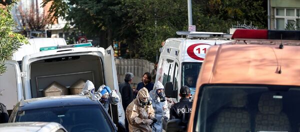 Bakırköy'de evlerinde ölü bulunan 1'i çocuk 3 kişinin cenazesi, Adli Tıp Kurumuna götürüldü. - Sputnik Türkiye