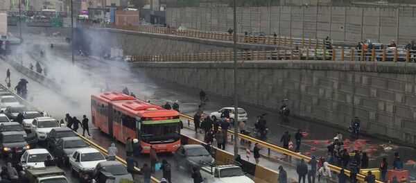 İran'da petrol zammı protestoları - Sputnik Türkiye