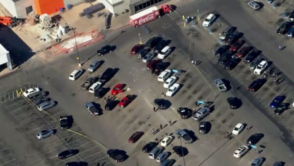 ABD'nin Oklahoma eyaletinde yer alan Walmart alışveriş merkezinde silahlı saldırı yaşandı. - Sputnik Türkiye