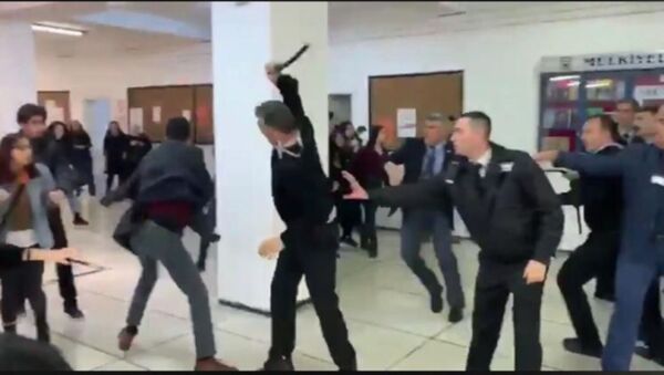 Mülkiye'de özel güvenlik öğrencilere saldırdı - Sputnik Türkiye
