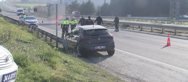 Silivri'de intihar: Halatın diğer ucu bariyerlere bağlı bulundu - Sputnik Türkiye