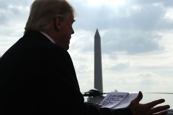 Azil sürecini takip eden Trump, büyük harflerle not almış: 'Hiçbir şey istemiyorum' - Sputnik Türkiye