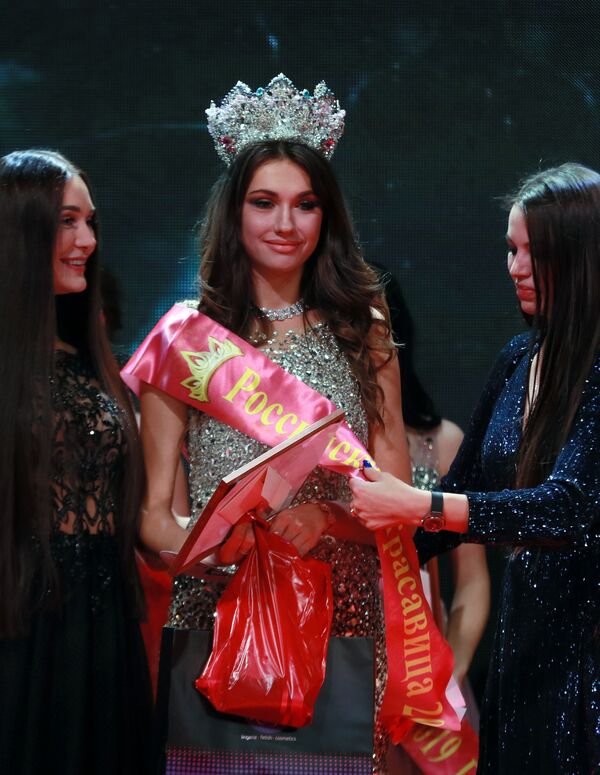 Rusya Güzeli 2019 yarışmasını Alina Rudakova kazandı. - Sputnik Türkiye