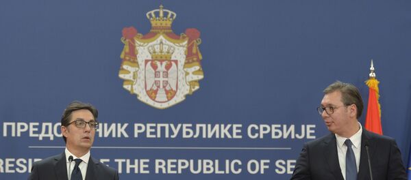 Stevo Pendarovski ile Aleksandar Vucic Belgrad'da basın toplantısında - Sputnik Türkiye