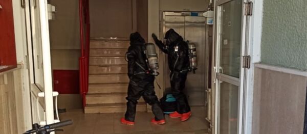 Kimyasal madde ile intihara kalkıştı: 18 kişi hastaneye kaldırıldı - Sputnik Türkiye