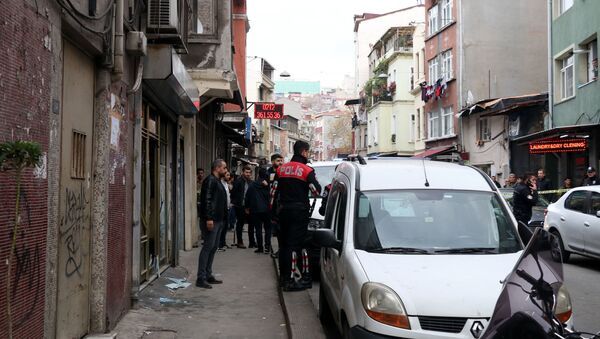  Beyoğlu'nda internet kafeye silahlı saldırı: 5 yaralı - Sputnik Türkiye
