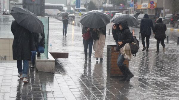 İstanbul'da sağanak yağış - Sputnik Türkiye
