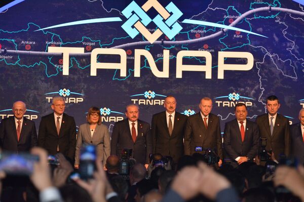 TANAP Avrupa'ya bağlandı TANAP Avrupa'ya bağlandı - Sputnik Türkiye