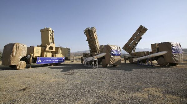 İran'ın 15 Hordad hava savunma sistemi, savaş uçakları ve İHA’ları 150 km mesafeden tespit edip 120 km menziline girdiğinde vurabiliyor. - Sputnik Türkiye