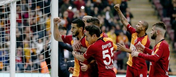 Süper Lig'in 14. haftasında oynanan Galatasaray-Aytemiz Alanyaspor maçının ilk yarısı sarı-kırmızılı ekibin 1-0'lık üstünlüğüyle sona erdi. - Sputnik Türkiye