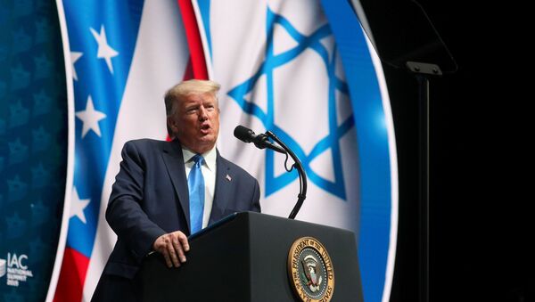 Donald Trump, Florida'daki İsrail Amerikan Koseyi Ulusal Zirvesi'nde konuşurken - Sputnik Türkiye
