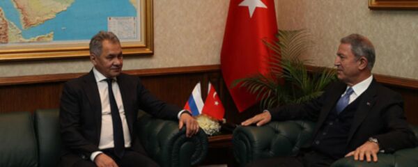 Milli Savunma Bakanı Hulusi Akar, Rusya Federasyonu Savunma Bakanı Sergey Şoygu Milli Savunma Bakanı Hulusi Akar, Rusya Federasyonu Savunma Bakanı Sergey Şoygu - Sputnik Türkiye