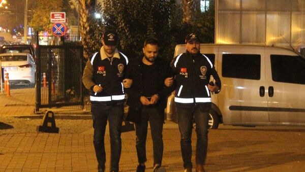 Cezaevinden firar ettikten sonra 13 suça daha karışan şahıs yakalandı - Sputnik Türkiye