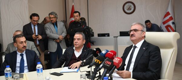 Antalya Valisi Münir Karaoğlu - Sputnik Türkiye