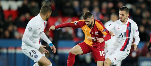 Galatasaray, UEFA Şampiyonlar Ligi'nde Paris Saint-Germain'e 5-0 yenilerek A Grubu'nu son sırada tamamladı - Sputnik Türkiye