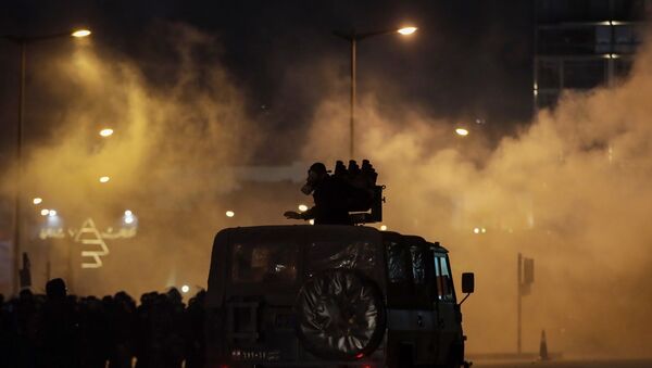 Lübnan'da güvenlik güçleriyle göstericiler arasında gerginlik - Sputnik Türkiye
