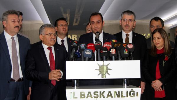 İYİ Partili belediye başkanı istifa edip AK Parti'ye geçti - Sputnik Türkiye