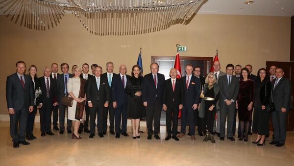 CHP Genel Başkanı Kemal Kılıçdaroğlu, Avrupa Birliği (AB) Türkiye Delegasyonu Başkanı Büyükelçi Christian Berger ve AB üyesi ülkelerin büyükelçileri ile bir araya geldi. - Sputnik Türkiye