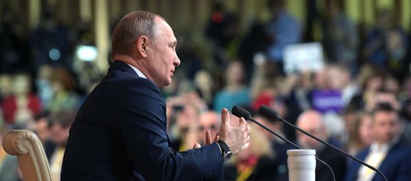 Vladimir Putin'in büyük yıl sonu basın toplantısı Vladimir Putin'in büyük yıl sonu basın toplantısı - Sputnik Türkiye