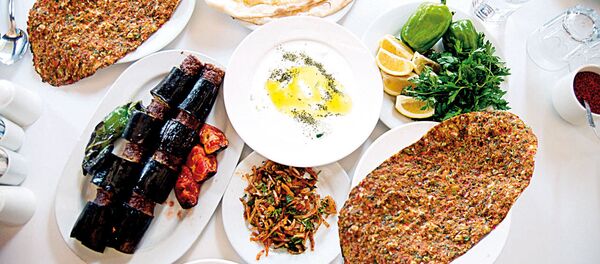 Et sofrası - Sputnik Türkiye