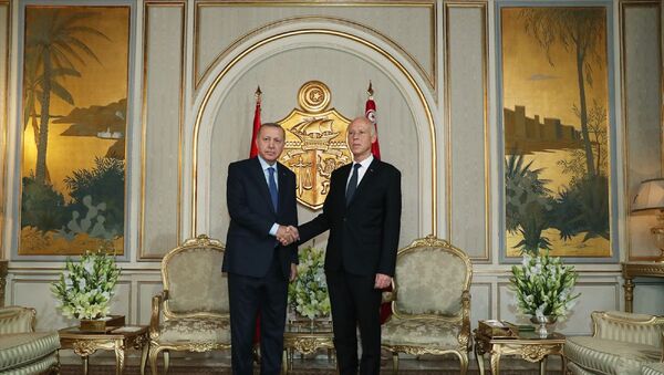 Türkiye Cumhurbaşkanı Recep Tayyip Erdoğan, Tunus Cumhurbaşkanı Kays Said ile bir araya geldi. - Sputnik Türkiye