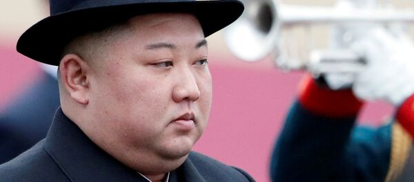 Kuzey Kore lideri Kim Jong-un'a Rusya'nın Vladivostok kentinde karşılama töreni - Sputnik Türkiye