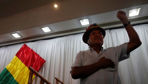 Bolivya'da ordunun ve muhalefetin baskısıyla istifa eden Devlet Başkanı Evo Morales - Sputnik Türkiye