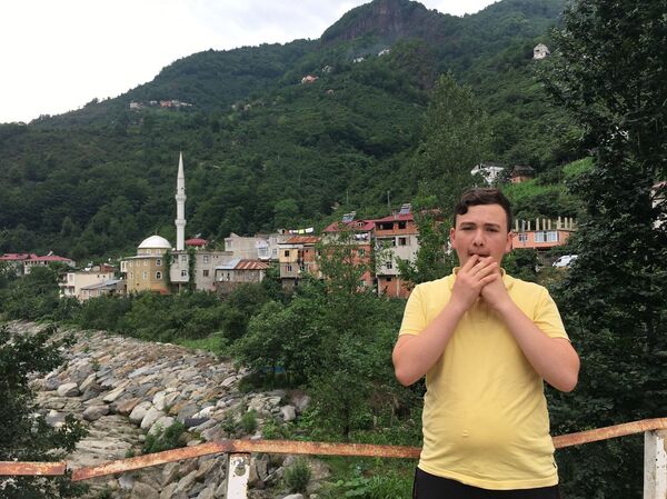 İnternet çağında kuş dili: Kuşköy sakinleri, acil haberleri ıslıkla bildiriyor   - Sputnik Türkiye