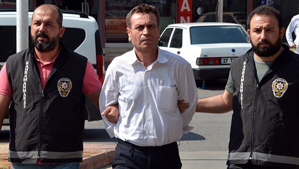 Kahramanmaraş'ta, kızını taciz ettiğini öne sürdüğü Tamer Çetin'i (34) öldürdüğü suçlamasıyla yargılanan Kadir Işık - Sputnik Türkiye