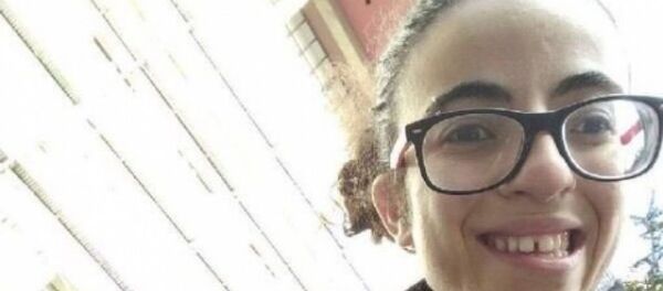  İstanbul Üniversitesi Türk Dili ve Edebiyatı bölümü 3. sınıf öğrencisi Sibel Ünli - Sputnik Türkiye