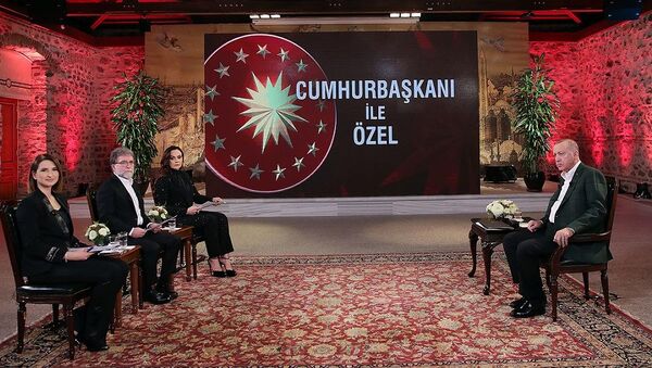 Cumhurbaşkanı Erdoğan CNN TURK ve Kanal D ortak yayınında gazetecilerin sorularını yanıtladı  - Sputnik Türkiye