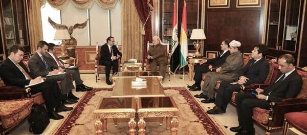 ABD Dışişleri Bakanı'nın Yakın Doğu İşlerinden Sorumlu Yardımcısı David Schenker, eski IKBY Başkanı Mesud Barzani ile görüştü. - Sputnik Türkiye