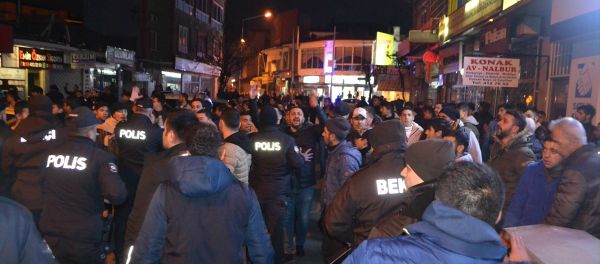 Kırklareli'nin Lüleburgaz ilçesinde çıkan silahlı kavgada biri polis memuru 2 kişi yaralandı - Sputnik Türkiye