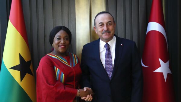 Dışişleri Bakanı Mevlüt Çavuşoğlu, Gana Dışişleri ve Bölgesel Entegrasyon Bakanı Shirley Botchway  - Sputnik Türkiye
