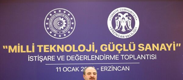 Sanayi ve Teknoloji Bakanı Mustafa Varank, Erzincan'da Milli Teknoloji Güçlü Sanayi İstişare ve Değerlendirme Toplantısı'nda iş insanları ile bir araya geldi. Sanayi ve Teknoloji Bakanı Mustafa Varank, Erzincan'da Milli Teknoloji Güçlü Sanayi İstişare ve Değerlendirme Toplantısı'nda iş insanları ile bir araya geldi. - Sputnik Türkiye